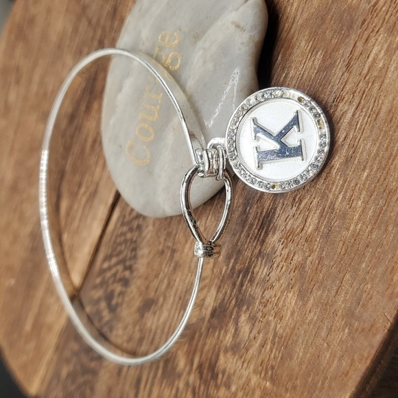 B2740 initial K customized charm bracelet - Picture 1 of 3